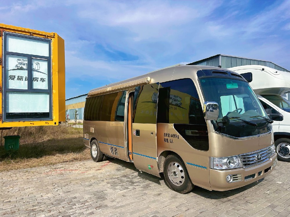 爱旅途-九龙高端房车（B款）